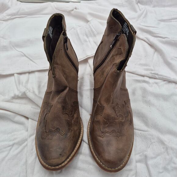 Very Volatile Women's Drexel leather Ankle Boot western-inspired bootie size 7 - Picture 3 of 8